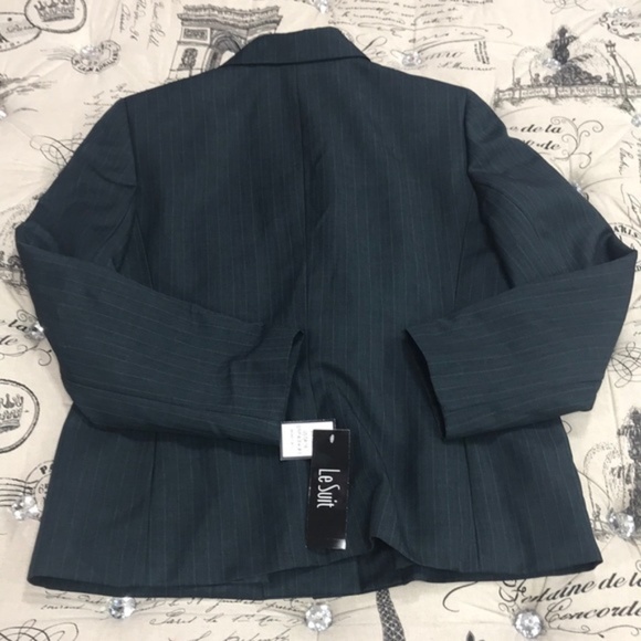 Le Suit Pinstriped Two-Button Blazer PLUS SIZE - Picture 4 of 6